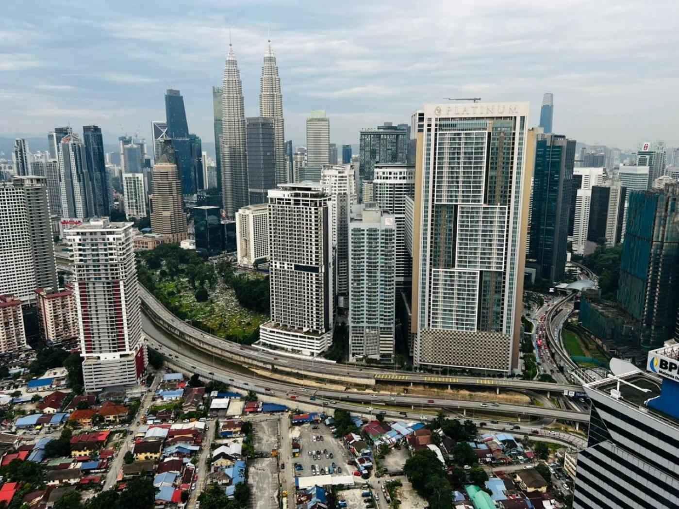 The Luxe Suites Klcc By Cozy Stay Κουάλα Λουμπούρ Εξωτερικό φωτογραφία